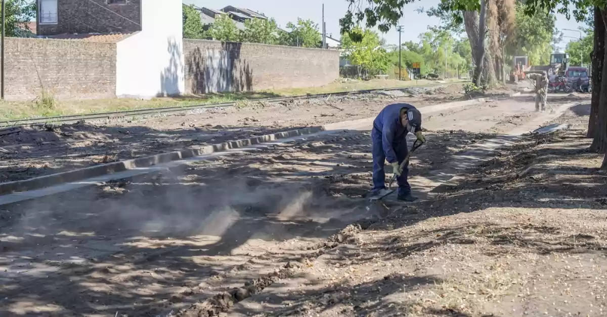San Lorenzo: el municipio concretó la apertura de nuevos tramos de calle Uruguay en barrio Díaz Vélez 
