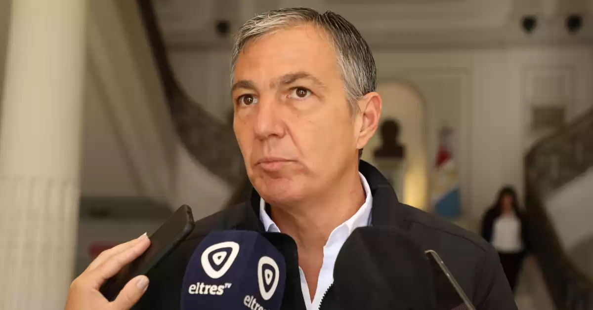 Santa Fe: Pusineri ratificó el acuerdo salarial del sector público 