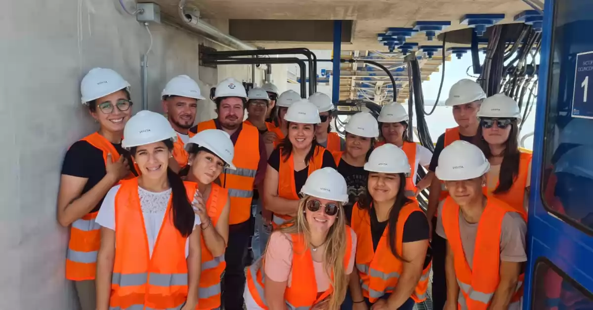 Alumnos del curso de Aposgran visitaron las instalaciones de ACA Puerto Timbúes 