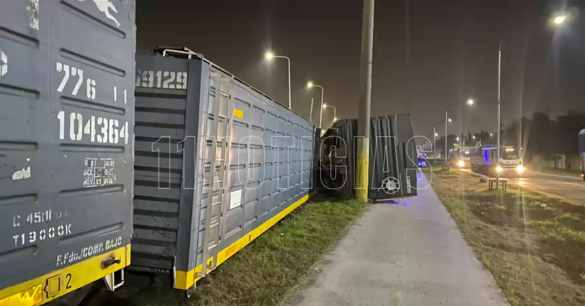 Tren de cargas descarriló dos de sus vagones frente a Vicentín en San Lorenzo