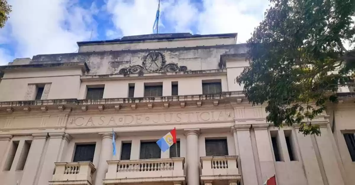 Una mujer fue condenada a más de 10 años de prisión por abusar de su hija