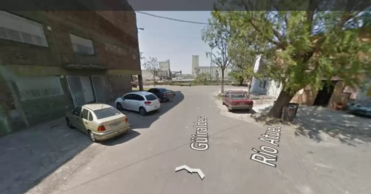 Dos detenidos por intentar expulsar bajo amenazas a una familia de su casa en Rosario