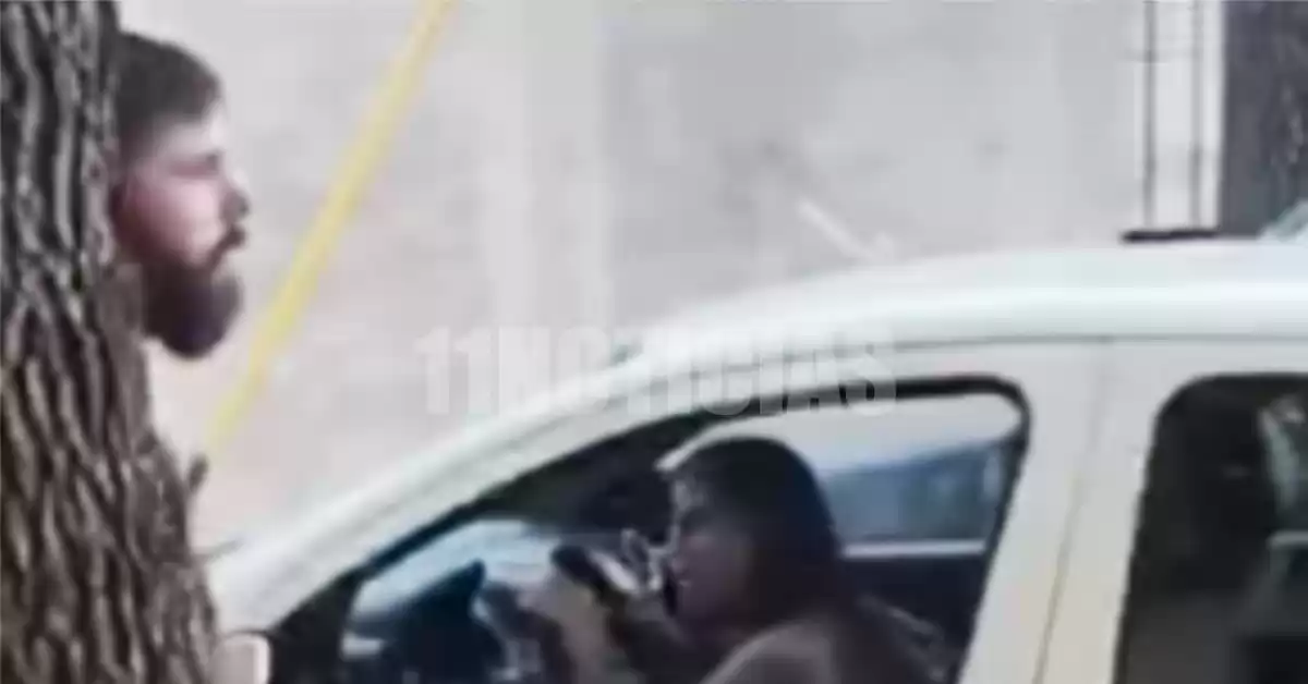 Agredió violentamente a una mujer que le chocó el auto en Fray Luis Beltrán