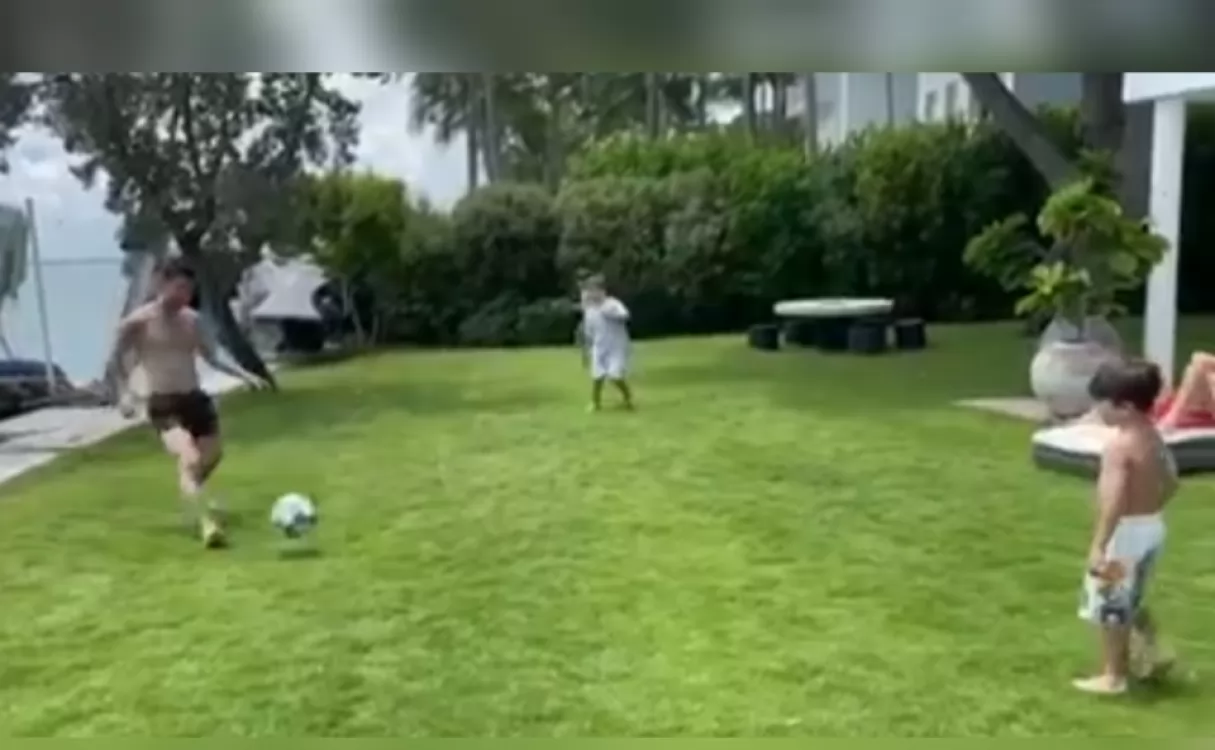 Viral: El video de Mateo Messi jugando a la pelota con su papá Lionel