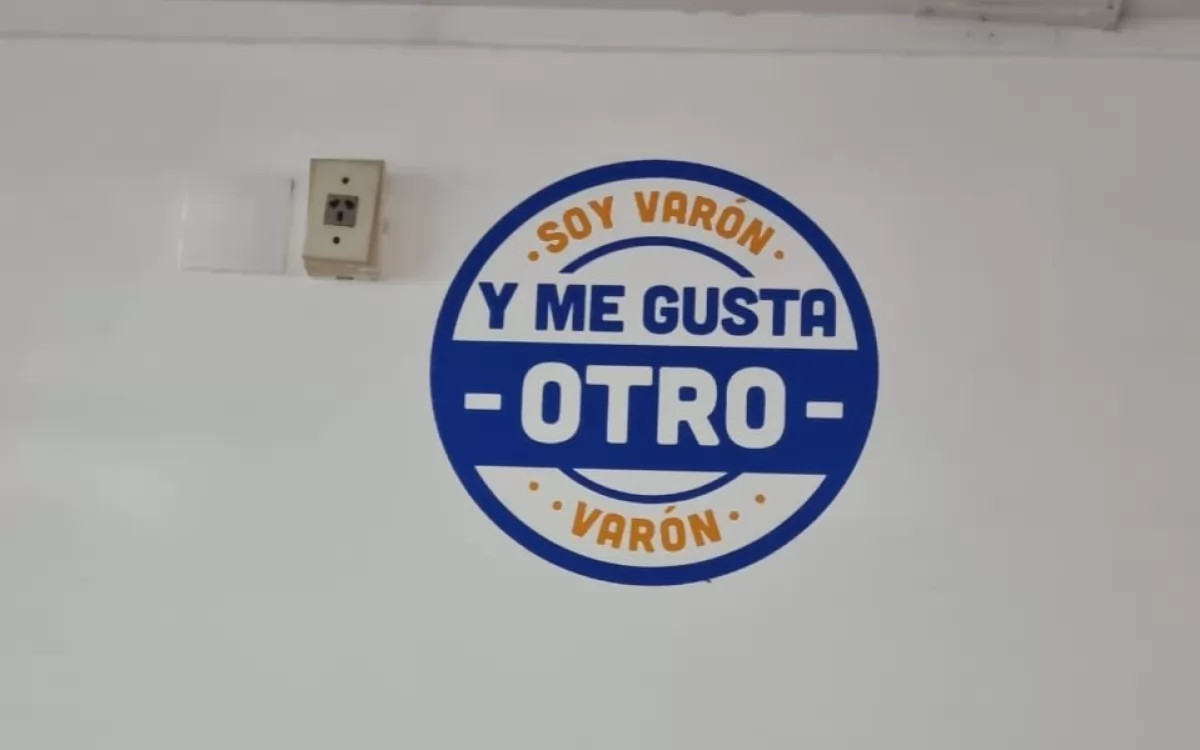 Club santafesino lanzó una particular campaña contra la violencia de género en sus instalaciones 