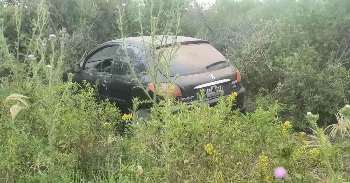 Fray Luis Beltrán: Hallaron en el monte de Chieza un automóvil robado 