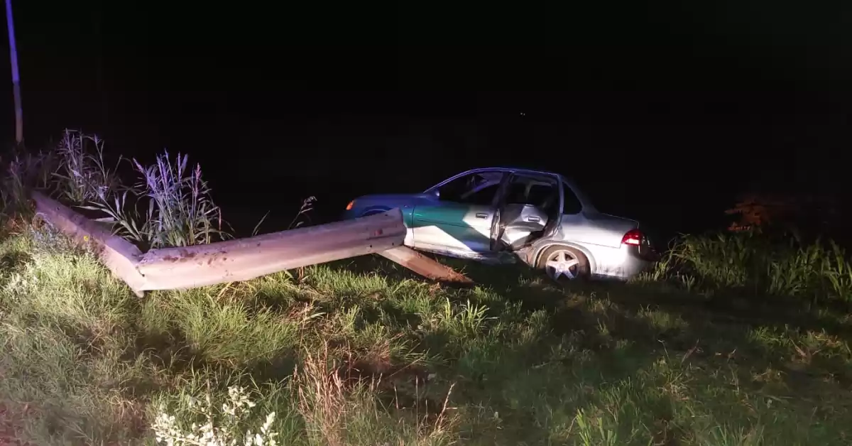 Ricardone: Un auto chocó en la Ruta A012
