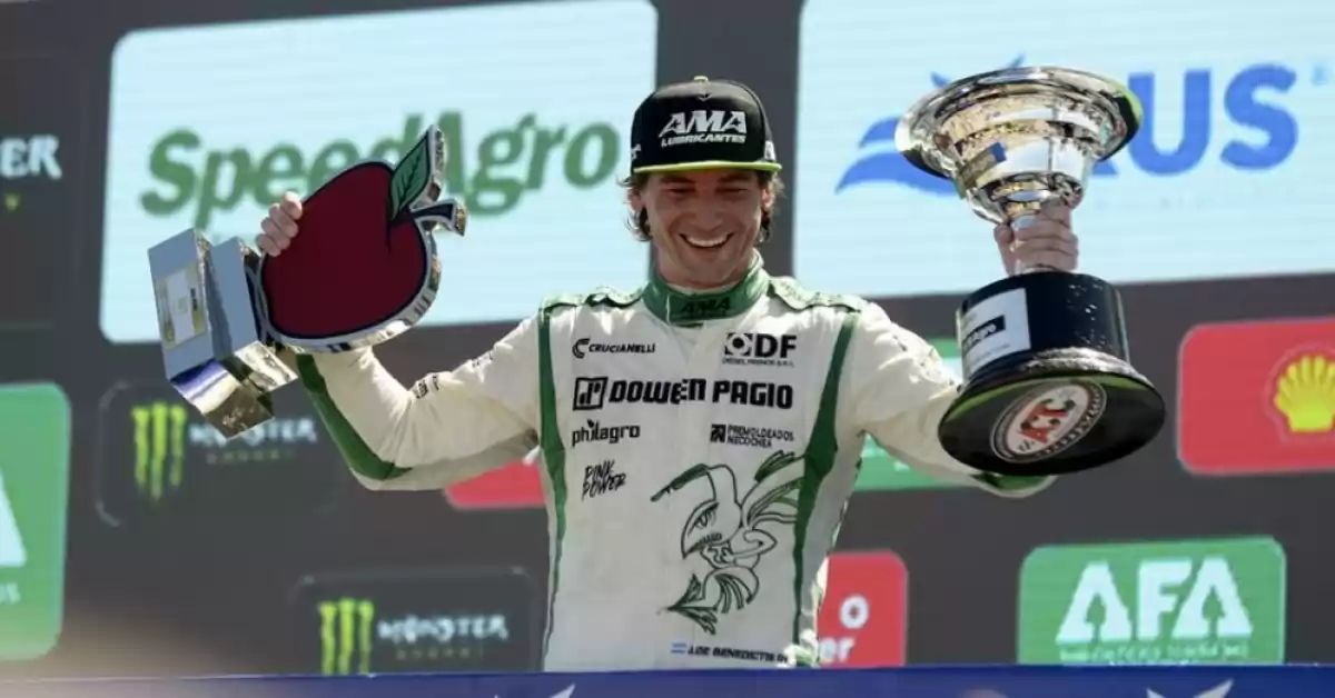 Juan Bautista De Benedictis ganó la primera caótica carrera del Turismo Carretera 