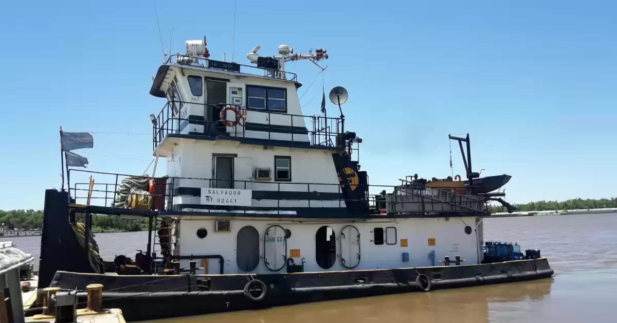 Fluvialba despidió a 17 marineros sin pagarle dieciocho sueldos, aguinaldo e indemnización
