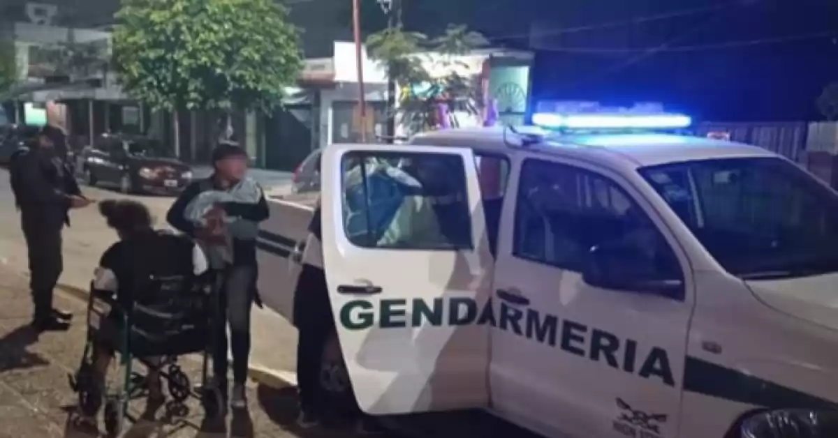 Una mujer dio a luz en una camioneta, asistida por personal de gendarmería