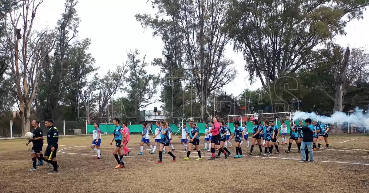 Se logró la media sanción para la ley que favorece al fútbol femenino de Santa Fe