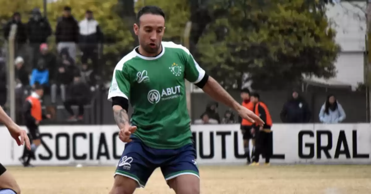 Un jugador de la Liga Totorense se desmayó en pleno partido y fue hospitalizado