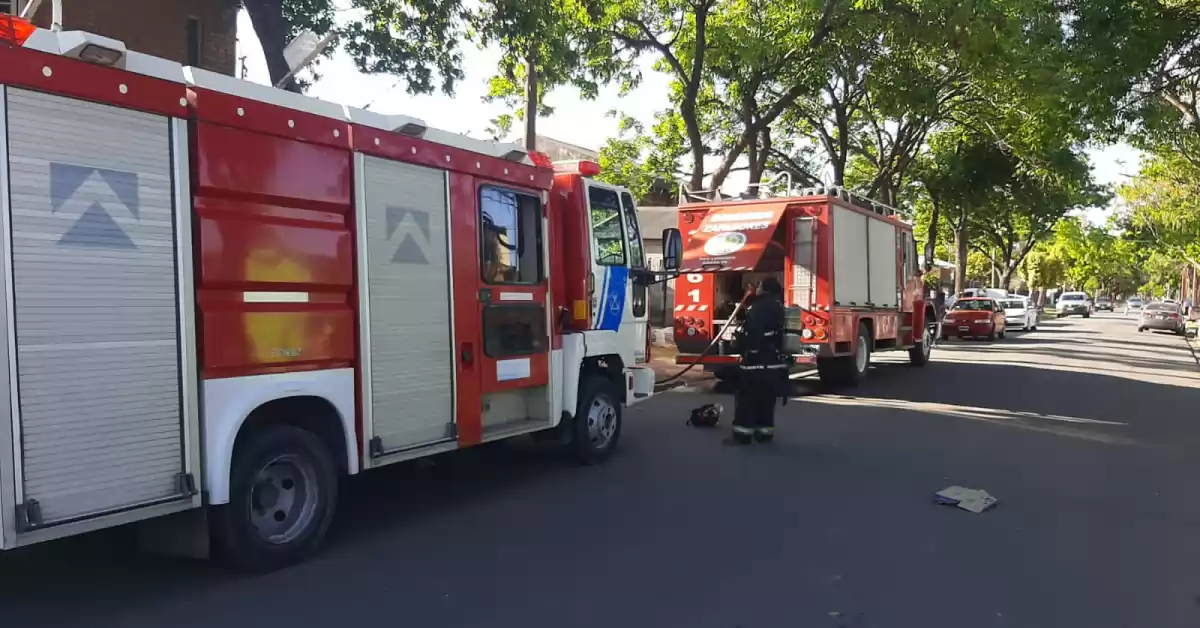 Se incendió una vivienda en Puerto San Martín: solo daños materiales