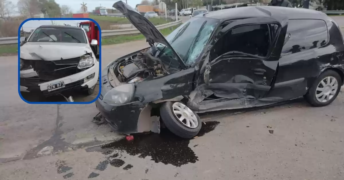 Fuerte choque entre una camioneta y un auto en el cruce de las rutas 34 y A012