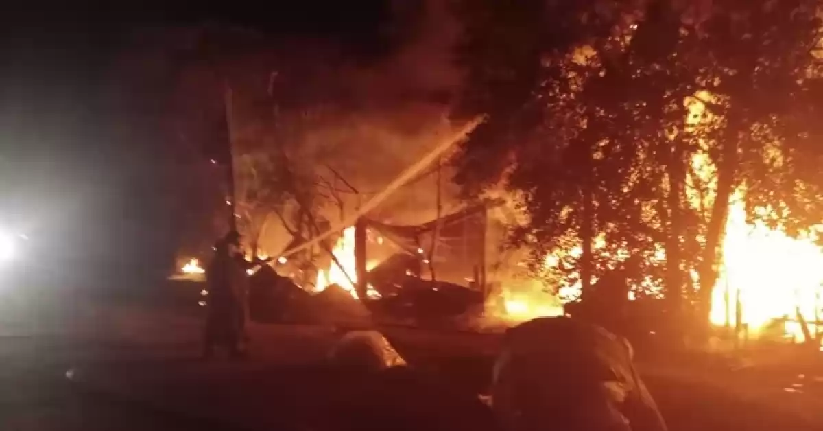 Rosario: un incendio destruyó una cooperativa de reciclaje de plásticos