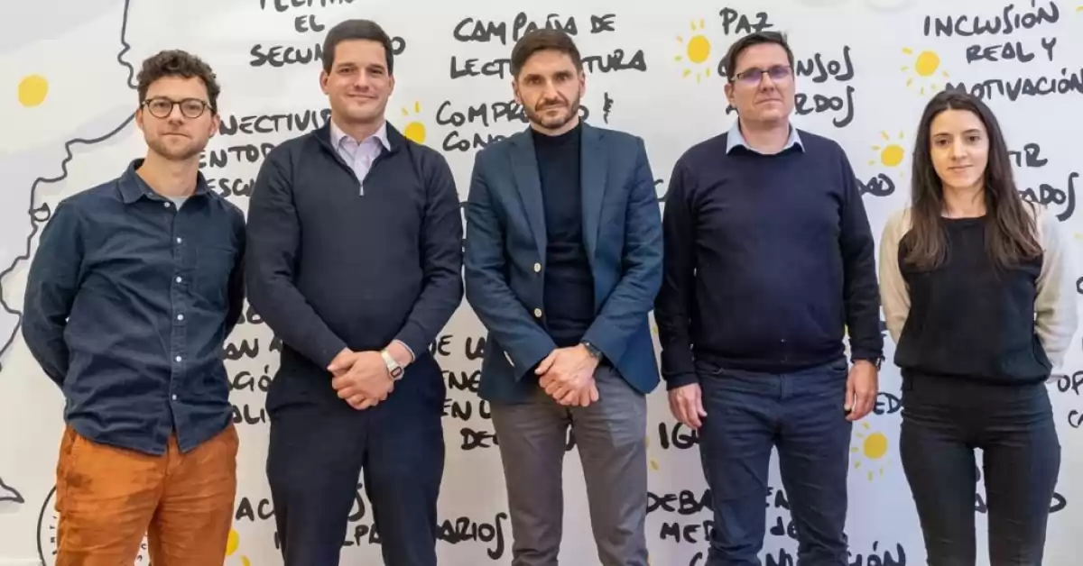 Pullaro propone terminar con la no repitencia y volver a empoderar al docente frente al curso
