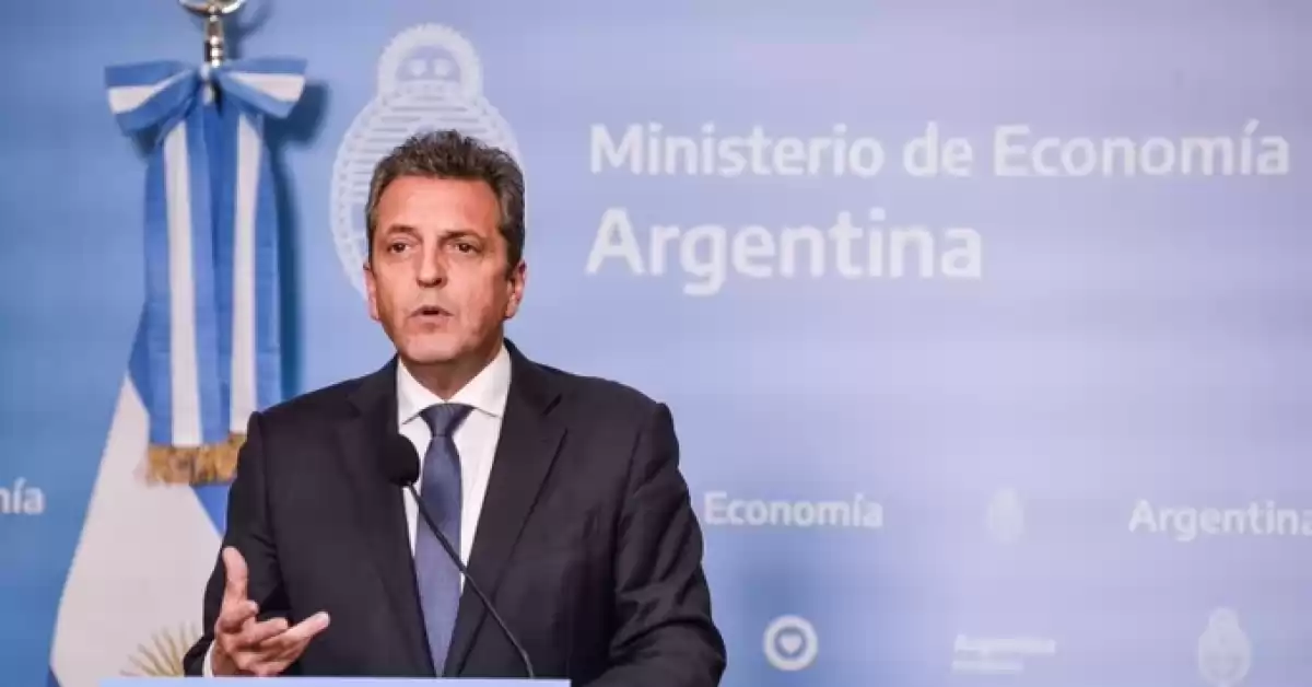 Massa apunta a cambios en el impuesto a las ganancias para el mes de octubre