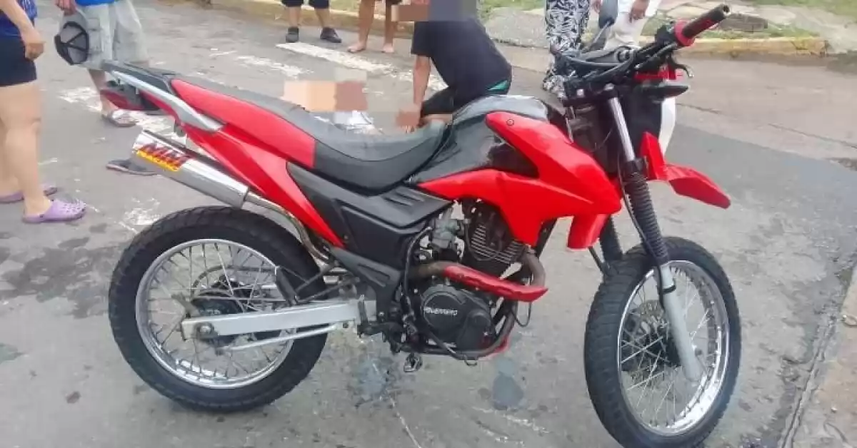 Un choque entre dos motos en Puerto dejó tres heridos, uno de gravedad