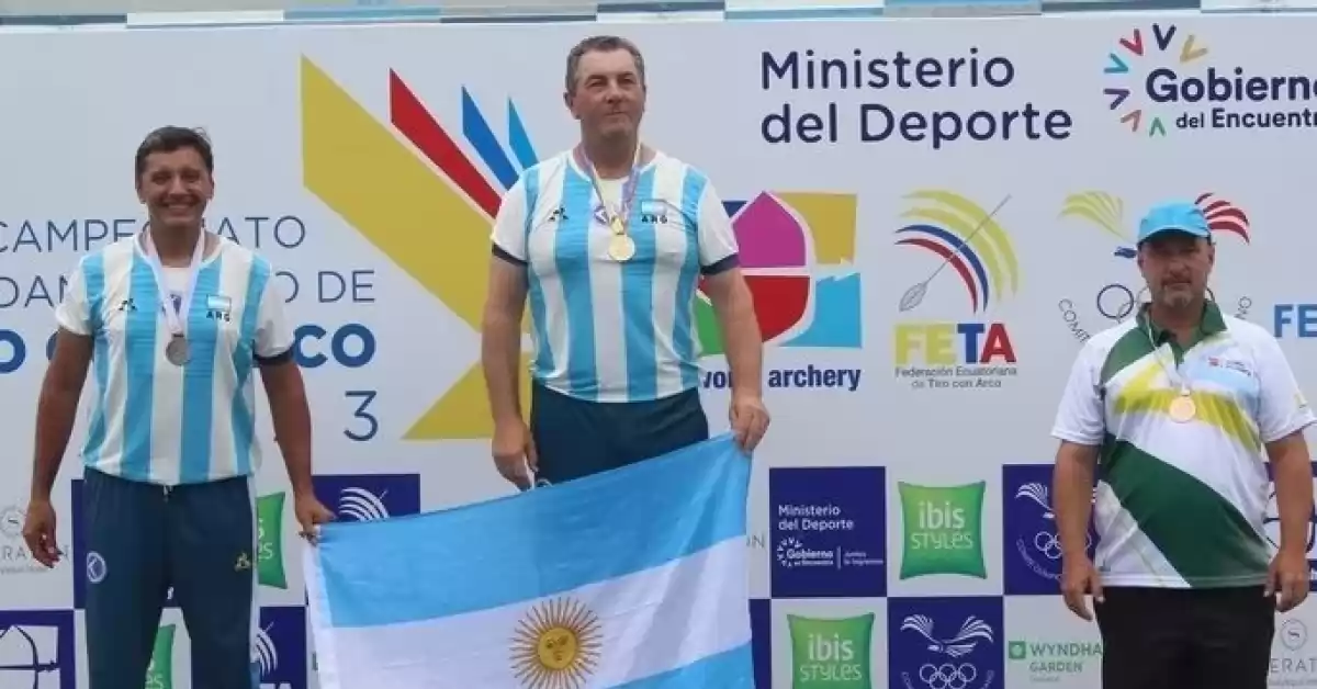 Timbúes agasajó al deportista Daniel Canelli tras consagrarse campeón en Ecuador