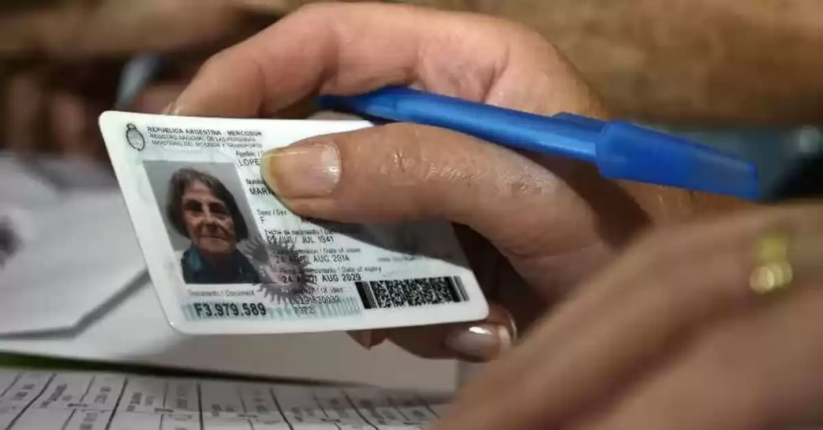 El Registro Civil abrirá el fin de semana para retirar DNI y poder votar en el Balotaje