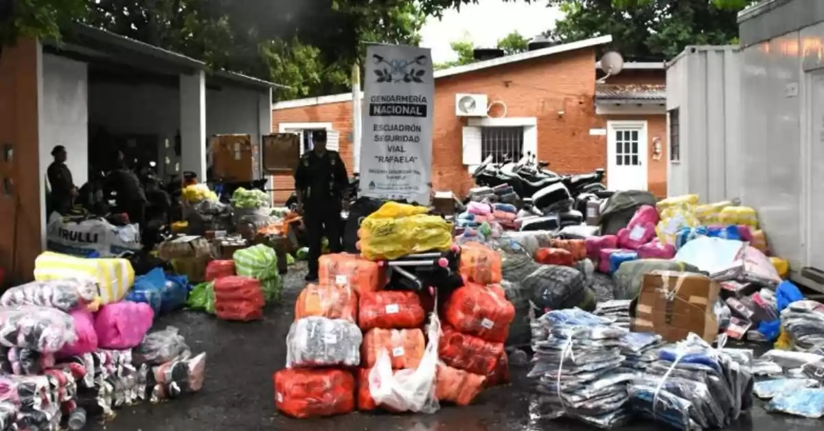 Santa Fe: Incautaron ropa trucha y mercadería de contrabando valuada en más de 26 millones de pesos