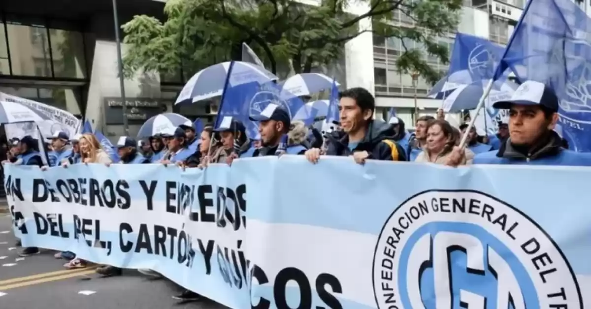 Un juez federal firmó una cautelar para limitar el “protocolo Bullrich”