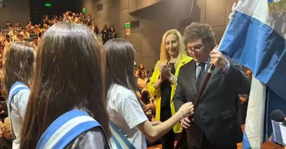 Milei aseguró que el aborto “es un asesinato agravado por el vínculo”