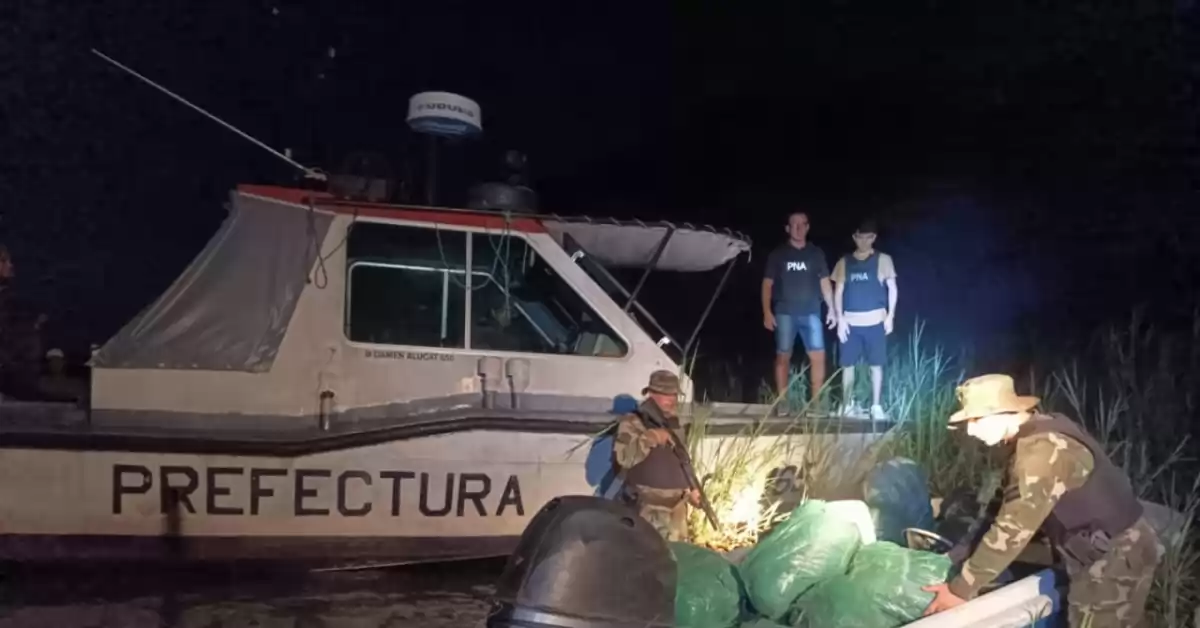 Prefectura secuestró en Corrientes un cargamento de más de 320 kilos de cogollos
