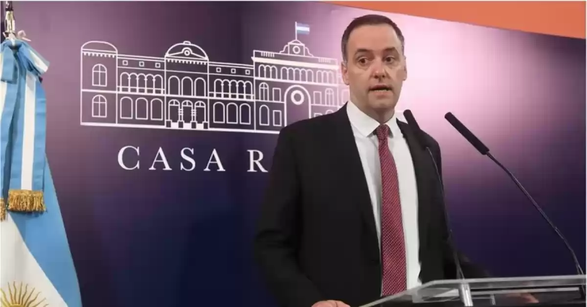 ¿Marcha atrás con Télam? Volvería a ser una agencia de noticias regulada por el vocero Adorni