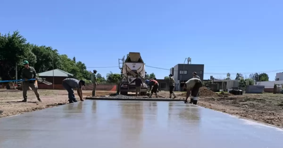 Avanzan las obras del Nuevo Playón Deportivo de la localidad de Ricardone
