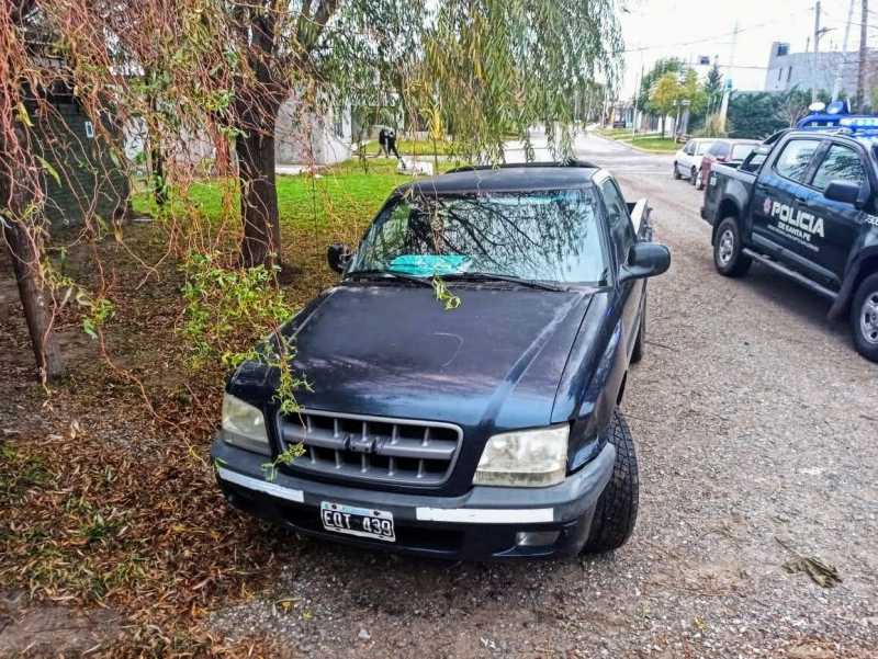 De película: le robaron la camioneta y la siguió en un taxi hasta recuperarla