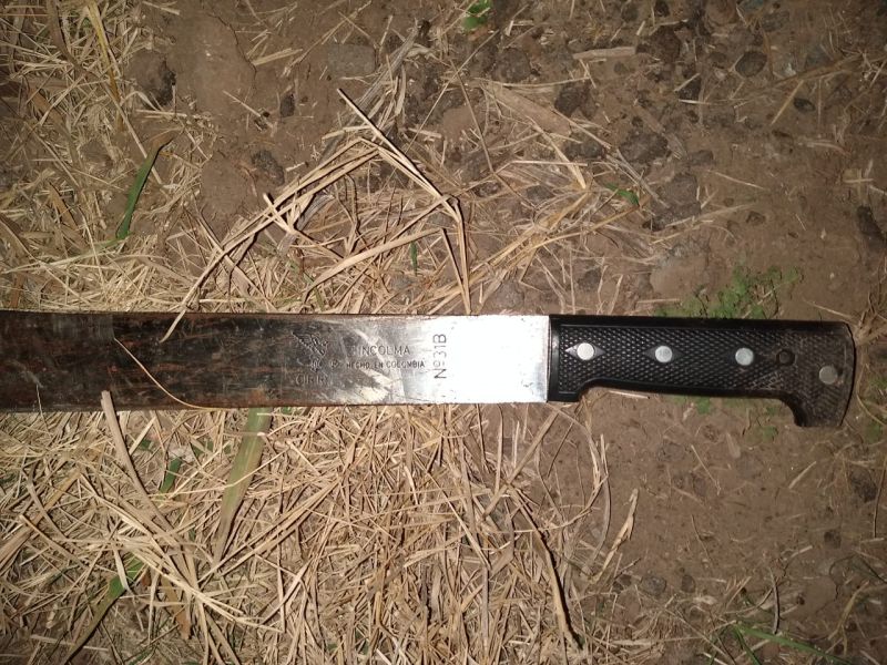 San Lorenzo: Lo detuvieron deambulando en un campo con un machete en la mano