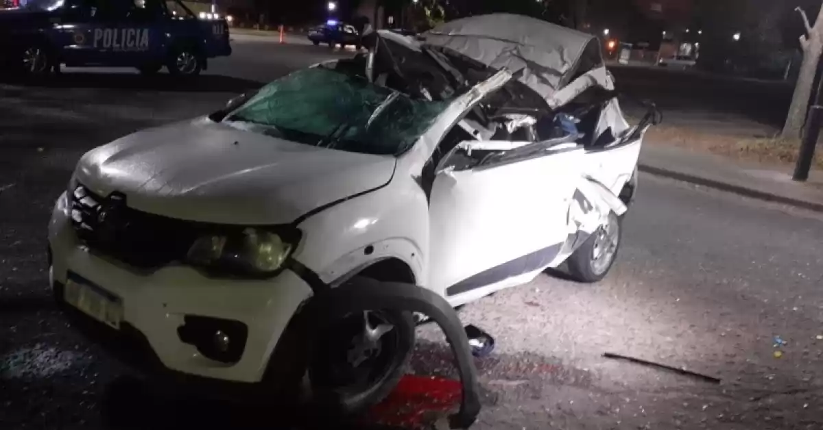 Murieron dos hombres y una adolescente en un accidente en el Parque Alem 