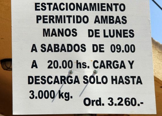 Comenzó a regir el estacionamiento doble mano en el centro de San Lorenzo