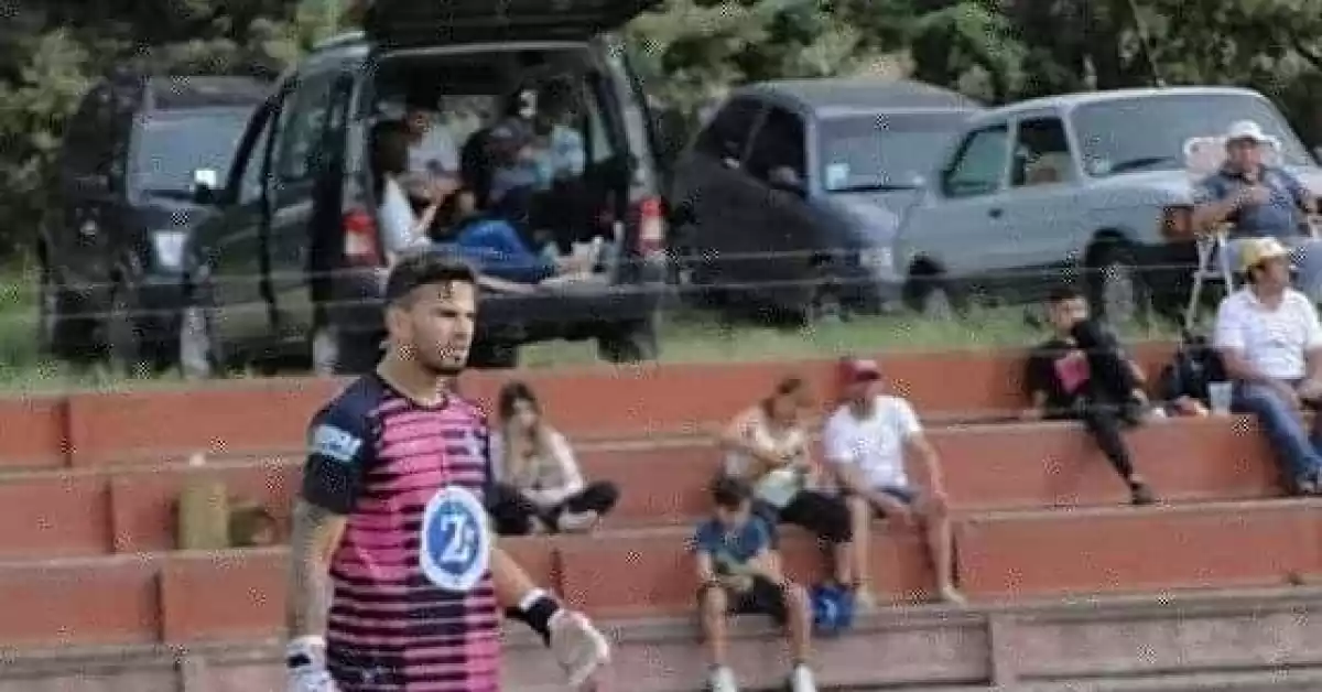 Un arquero denunció a un jugador que lo hostigó por ser homosexual y pidió a la liga que lo sancionen