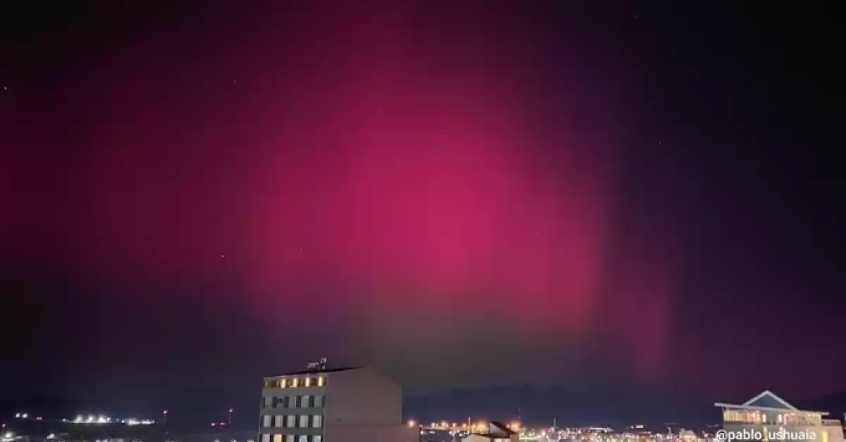 Una tormenta solar generó auroras australes en el cielo de Ushuaia
