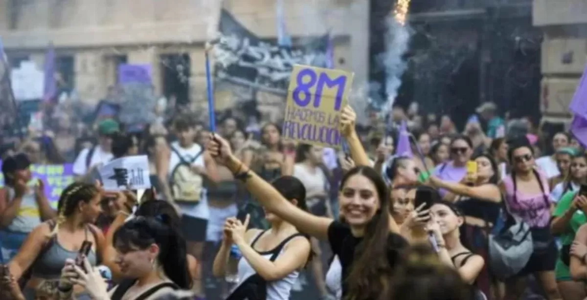 Habrá transporte gratuito para asistir a la marcha por el Día de la Mujer en Rosario 