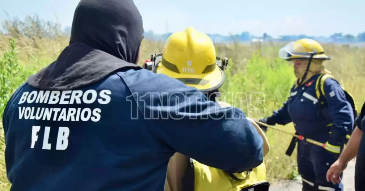 Se incendiaron pastizales en cavas de Arzinc a la vera de la autopista Rosario Santa Fe