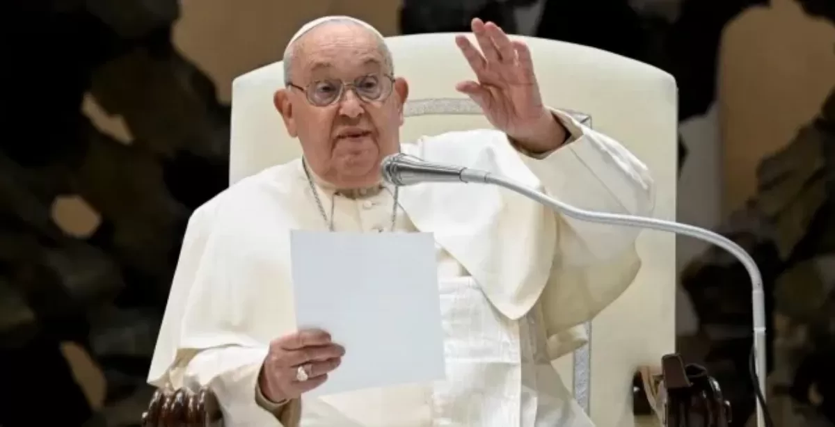 El Papa Francisco continúa internado con un cuadro clínico “complejo”