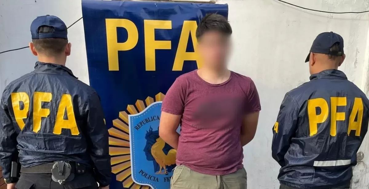 Detuvieron a un hombre que amenazó con inmolarse en la embajada de EE.UU.