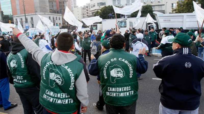 Camioneros: acuerda el aumento de paritarias en un por ciento31,5