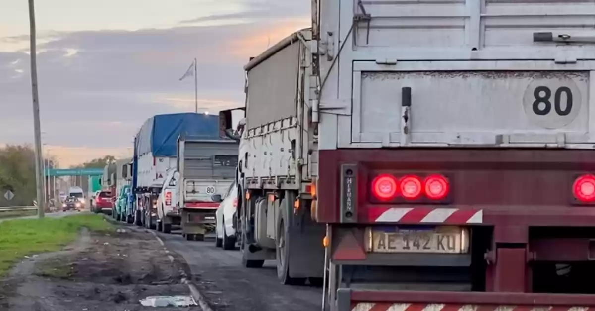 Restricción a la circulación de camiones por el fin de semana largo