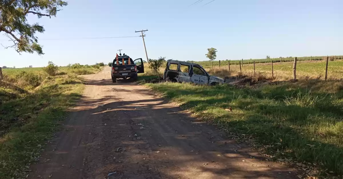 Misterioso hallazgo de una camioneta incendiada entre Maciel y Monje 