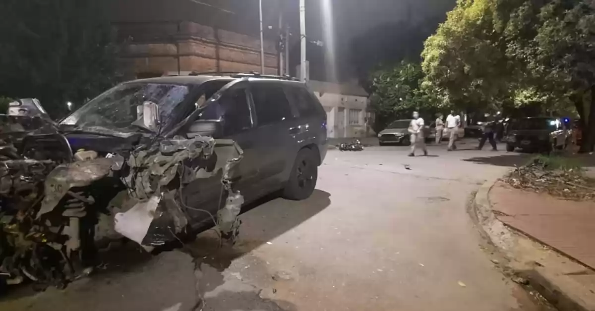 Córdoba: un joven se mandó en contramano y mató a un hombre tras chocar a siete autos estacionados