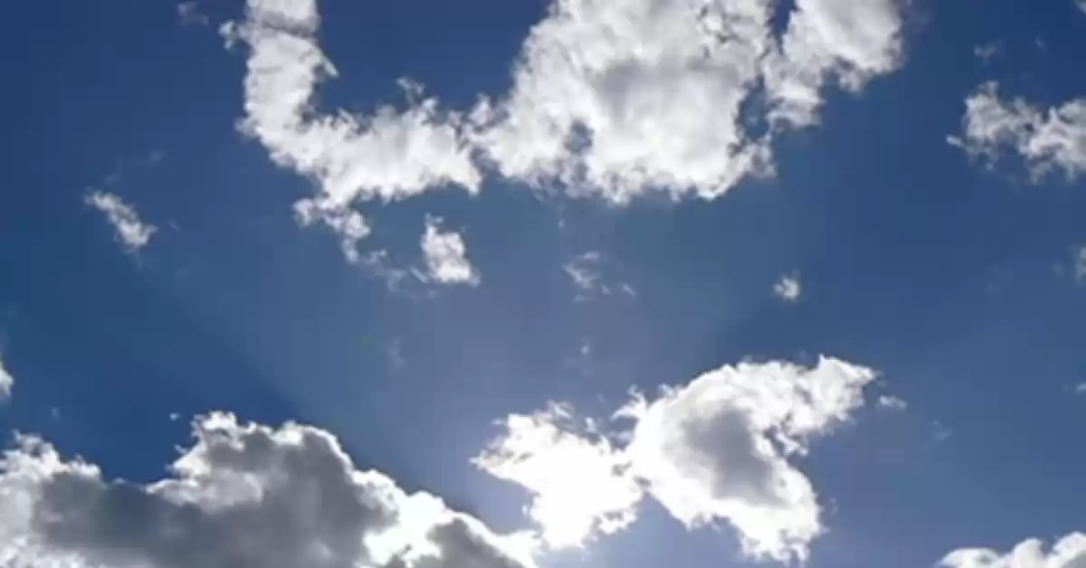 Viento sur refresca y baja la temperatura de la ciudad