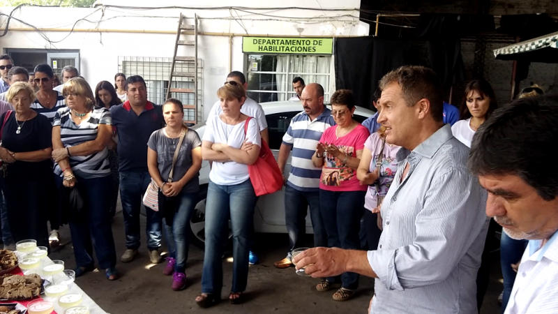 El Intendente Daniel Cinalli brindó con los empleados municipales