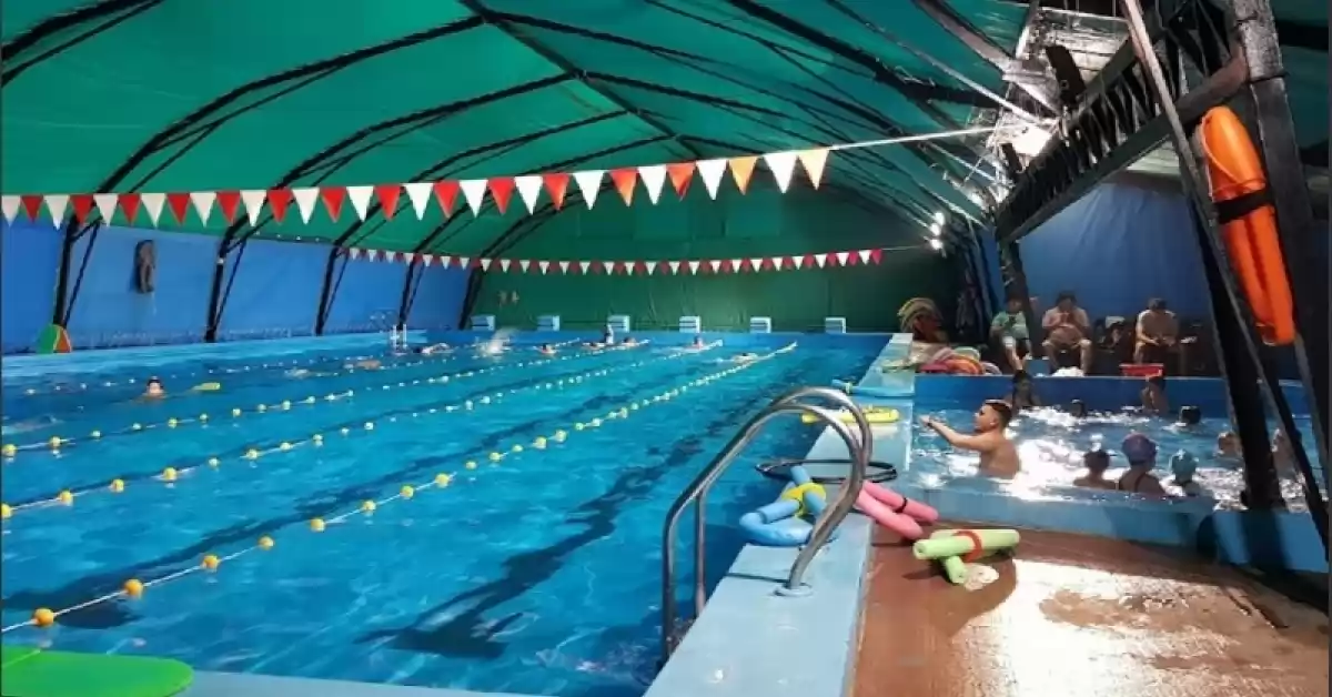 Rosario: una niña de 5 años fue rescatada después de quedar atrapada en un filtro de piscina