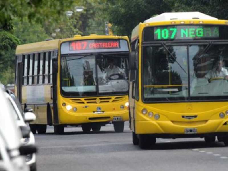 Hubo acuerdo salarial y los choferes Rosario Bus no pararán