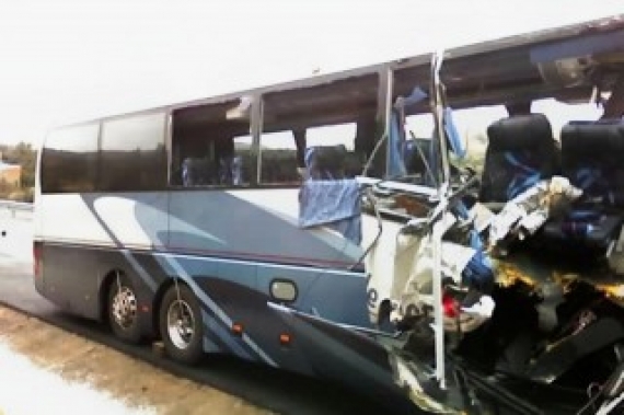 Doce jubilados entrerrianos heridos al volcar el ómnibus que los llevaba a Mar del Plata