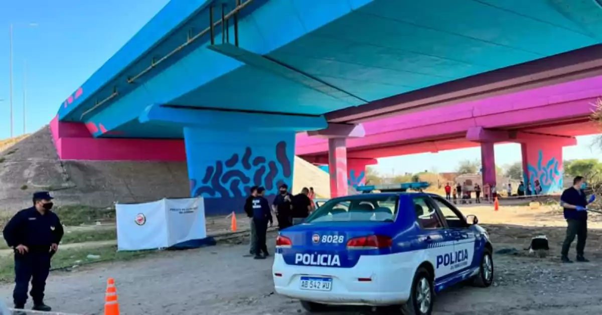 Córdoba: una mujer fue atropellada por un tren y logró arrojar a su bebé para salvarlo